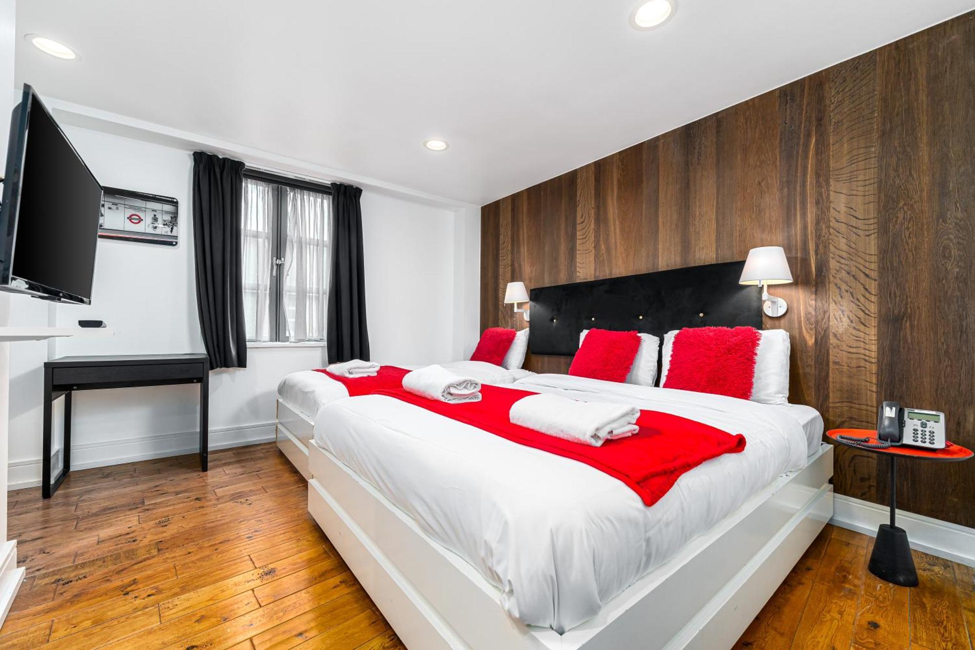 The Whitechapel Hotel London Exterior photo