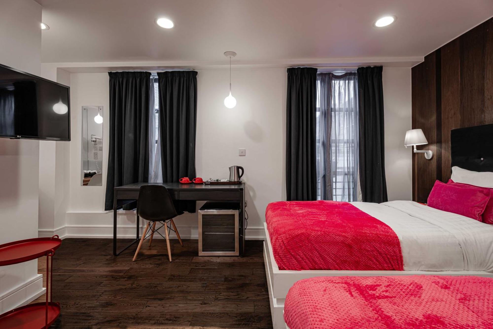 The Whitechapel Hotel London Exterior photo