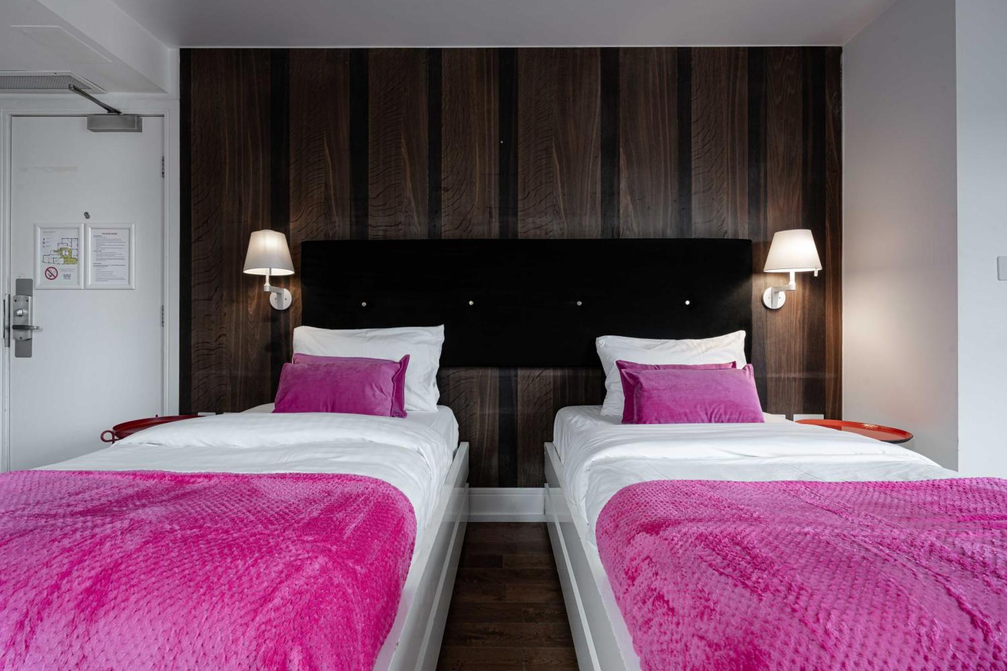 The Whitechapel Hotel London Exterior photo