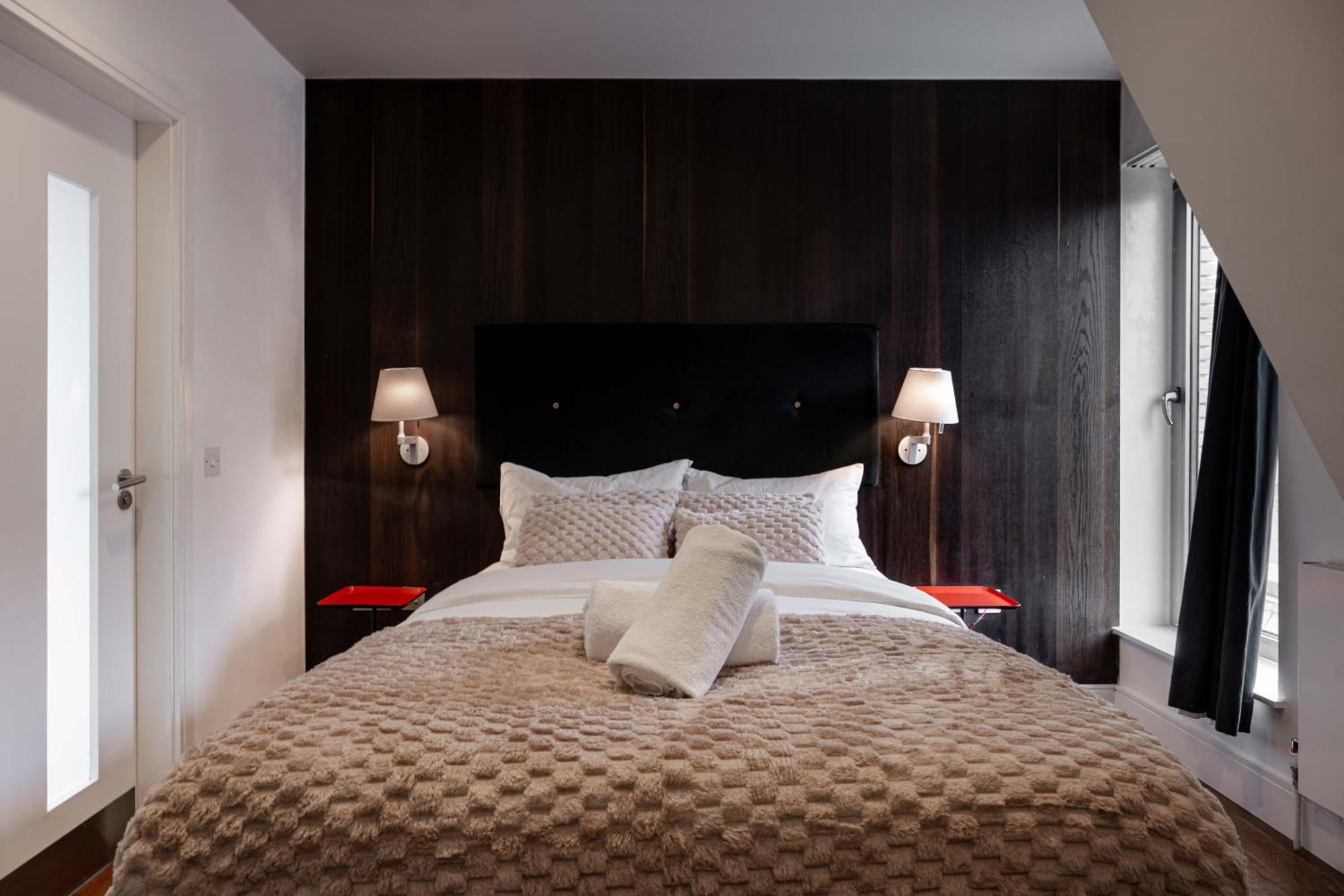 The Whitechapel Hotel London Exterior photo